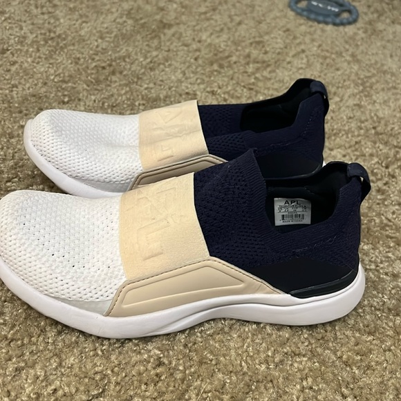 APL navy, cream, white - Picture 1 of 5